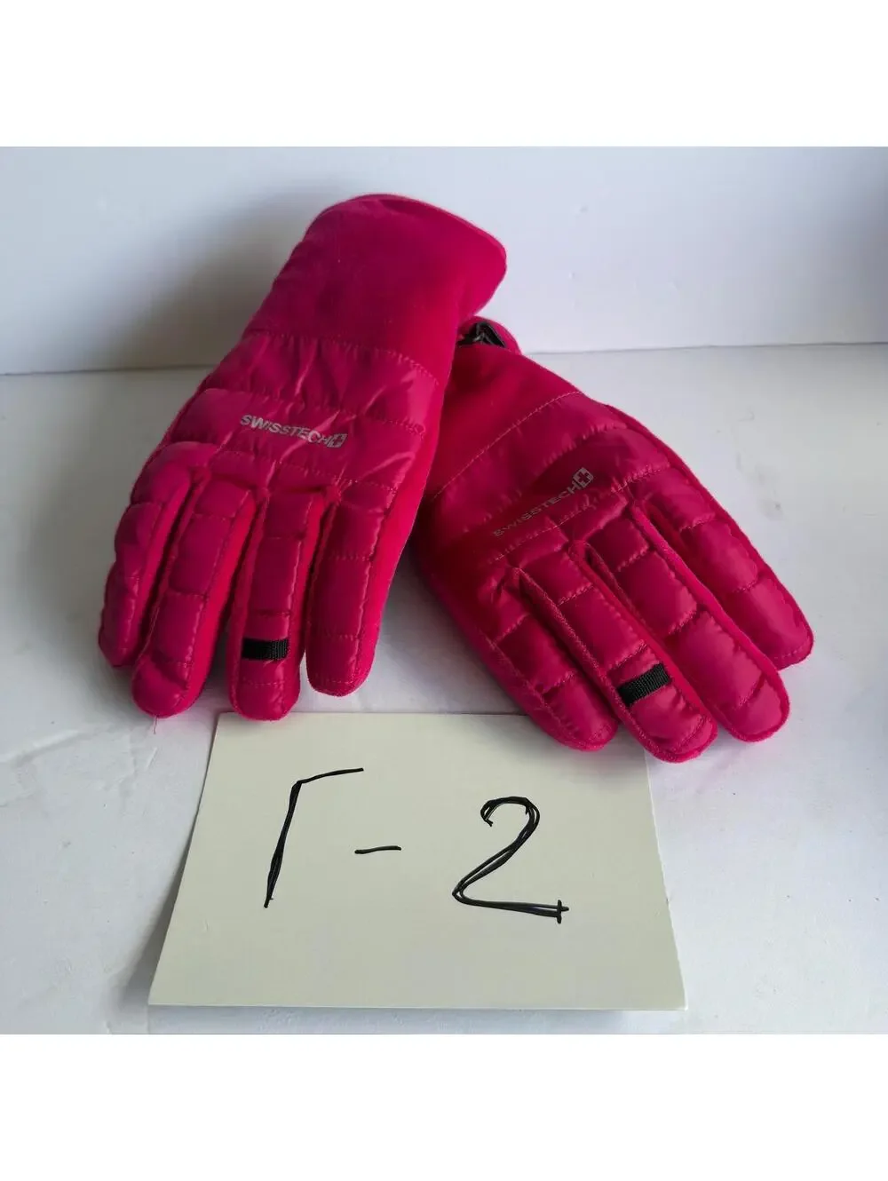 SWISSTECH Padded‎ Fleece Lined Gloves Women's L-XL Pink Water Resistant